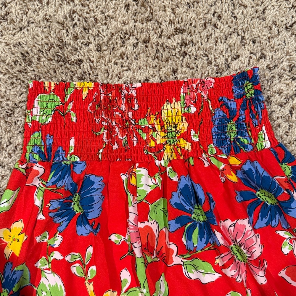 Sienna Sky size medium wide leg red floral pants with a large elastic waistband - Picture 5 of 5